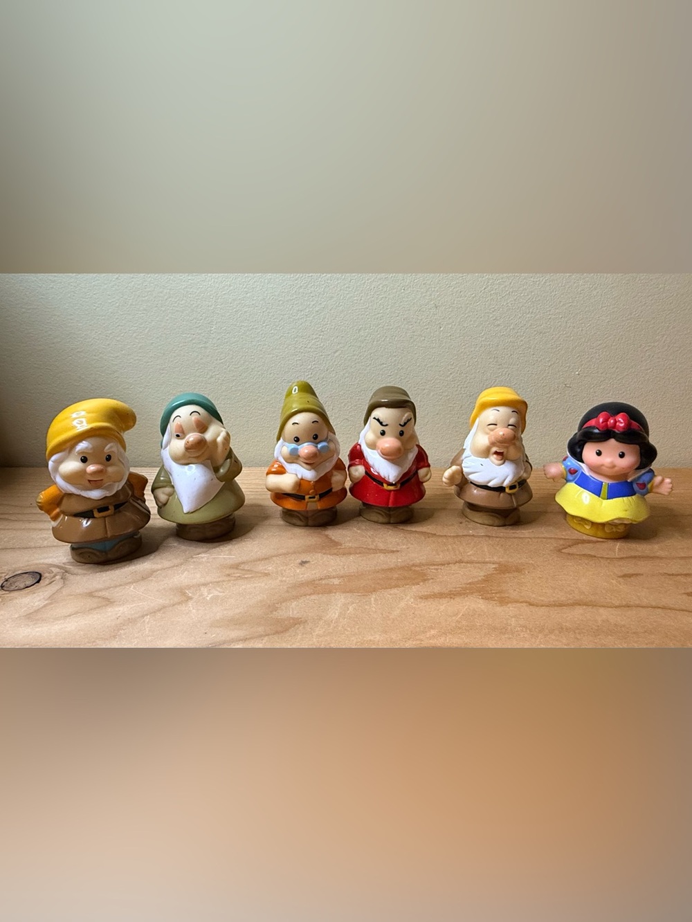 Fisher Price Little People Snow White And 5 Dwarfs Talker Set Disney *Incomplete